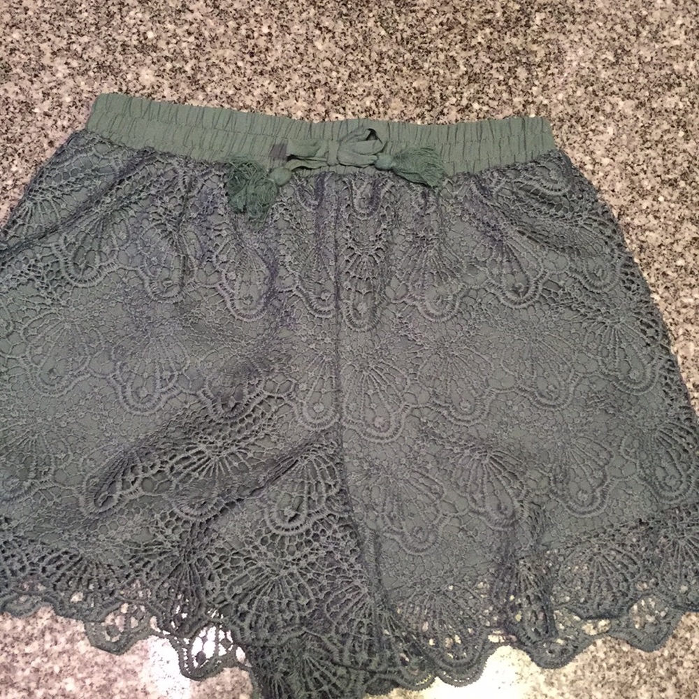 Girls large green lacy shorts